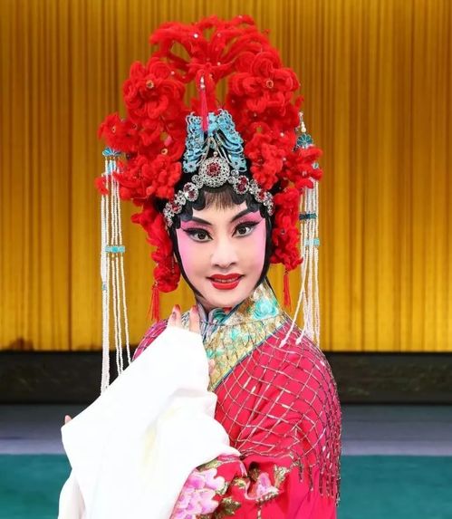  短剧下山后绝世美女非要拜我为师修仙剧全集观看--第1张