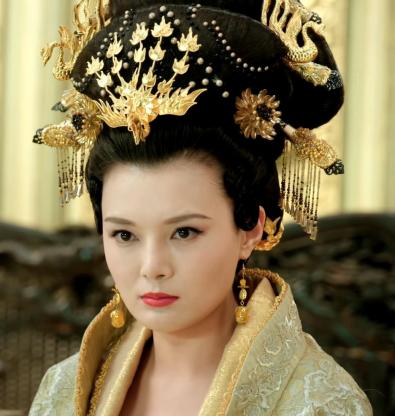 短剧灵魂互换后皇后娘娘野翻了全集观看  互换灵魂后，皇后娘娘野翻了全集观看--第1张