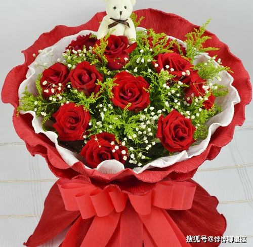 男人送女人11朵玫瑰花  ，男人送女人11朵玫瑰花，浪漫与情感的交织，浪漫之约，男人赠予女人11朵玫瑰花的情感交织--第1张