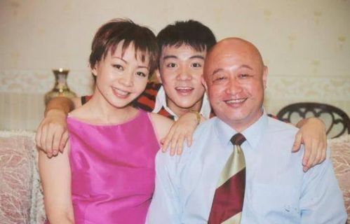 短剧夫人流产后疯批总裁他慌了全集观看  ，短剧夫人流产后疯批总裁他慌了全集观看--第1张