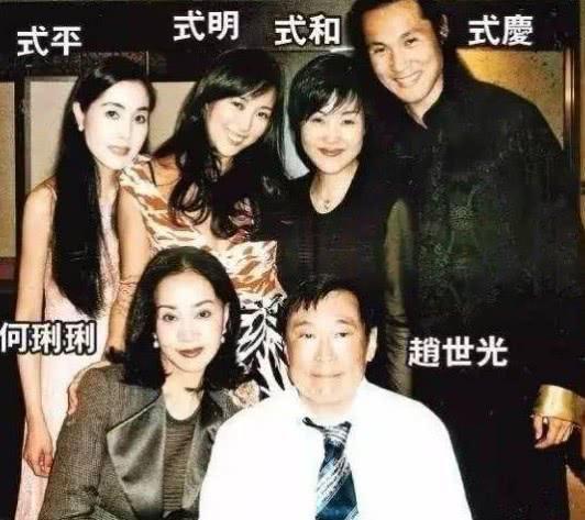 短剧财阀老公六岁半全集观看  短剧财阀老公六岁半全集观看，揭秘财阀家族的恩怨情仇--第1张