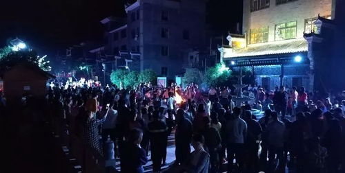 短剧热辣滚烫之夜色夜色盛装全集观看  短剧热辣滚烫之夜色夜色盛装全集观看，短剧热辣滚烫之夜色全集免费观看--第1张
