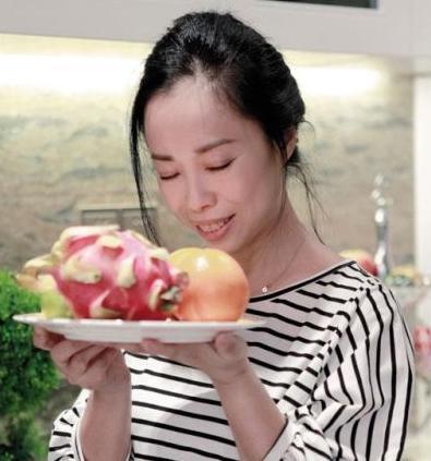 短剧新版她生崽后前夫却说自己清心寡欲全集观看  短剧新版她生崽后前夫却说自己清心寡欲全集观看，新版短剧她生崽后前夫却说自己清心寡欲全集观看，前夫变身宠妻狂魔--第1张