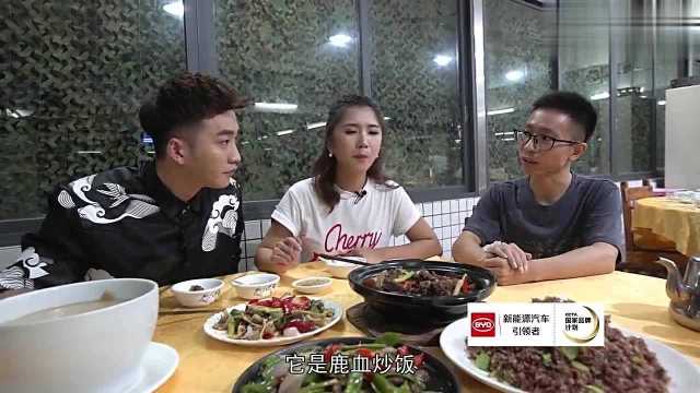 短剧外卖皇帝全集观看  外卖皇帝短剧全集，一场穿越时空的美食之旅，穿越时空的外卖皇帝短剧全集，一场美食之旅--第1张