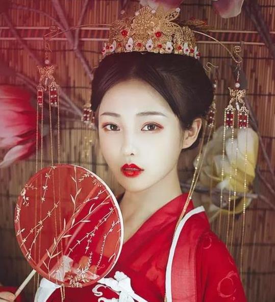 陆爷夫人马甲又掉了重生之炮灰女配虐渣指南重生之大小姐又美又飒免费全集资讯  ，陆爷夫人马甲又掉了！重生之炮灰女配虐渣指南，大小姐又美又飒免费全集资讯--第1张