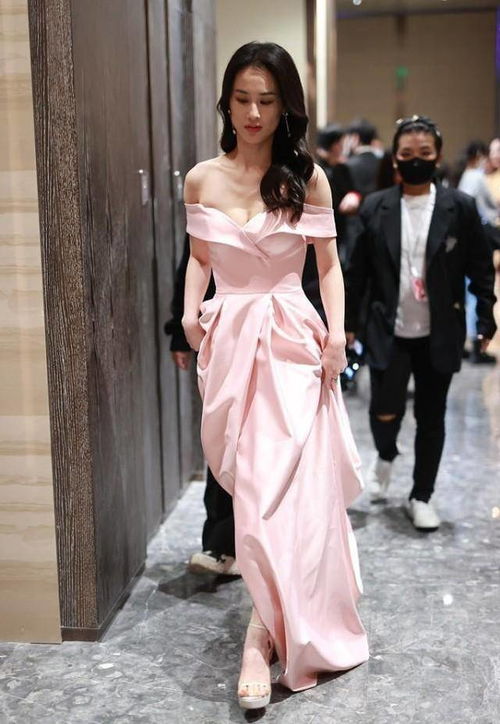 总裁夫人马甲藏不住了免费全集资讯  总裁夫人马甲藏不住了！免费全集资讯，总裁夫人马甲藏不住了，免费全集阅读--第1张