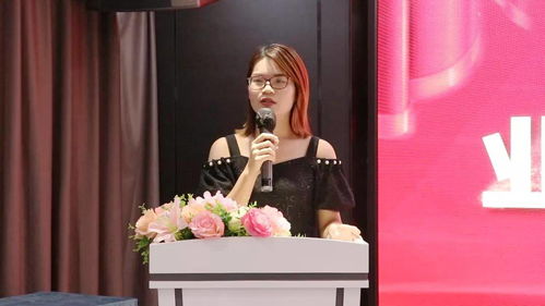 报告凌总夫人发现你马甲了短剧  报告凌总，夫人发现你马甲了！，报告凌总，夫人发现你马甲了！，总裁与妻子的秘密身份揭晓--第1张