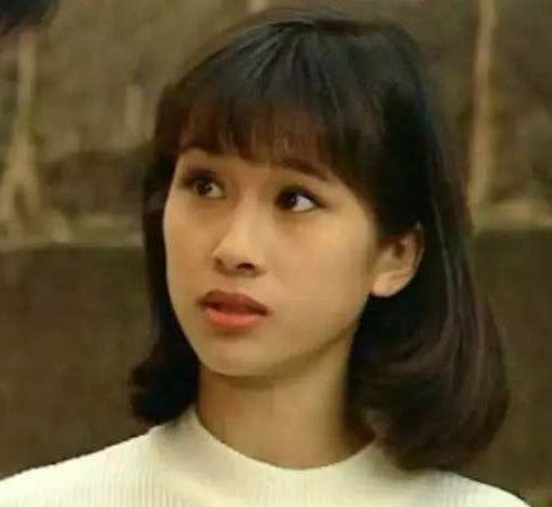 从落魄孤女成为豪门千金短剧  从落魄孤女到豪门千金的蜕变——一部短剧的启示，豪门千金之路，从落魄孤女到名门望族的转变--第1张