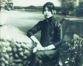 重生后督军夫人要休夫短剧在线观看  重生后督军夫人要休夫短剧在线观看，重生后督军夫人要休夫免费在线观看--第1张