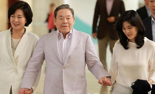 离婚后我成首富继承人短剧在线观看  离婚后我成首富继承人短剧在线观看--第1张