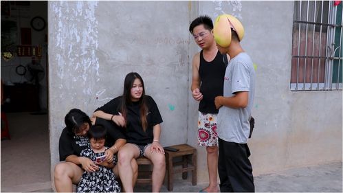开局被赶出家门美女总裁老婆她后悔了短剧在线观看  开局被赶出家门美女总裁老婆她后悔了--第1张