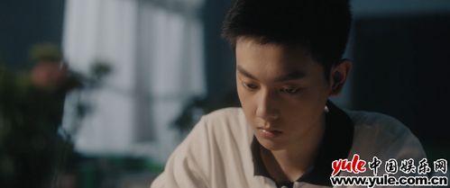 透视黄金瞳短剧在线观看  黄金瞳短剧，透视黄金瞳，揭示隐藏在平凡生活中的秘密--第1张