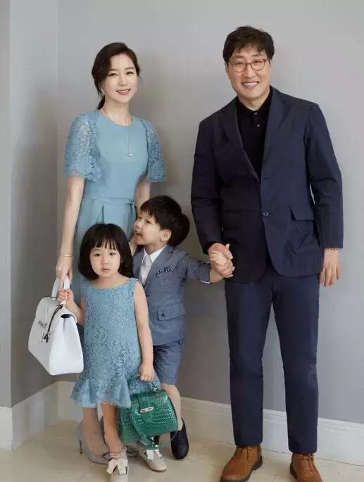 三神合体当赘婿张震短剧在线免费观看全集  三神合体当赘婿张震短剧在线免费观看全集，三神合体当赘婿张震短剧在线免费全集观看，张震短剧的奇幻之旅--第1张