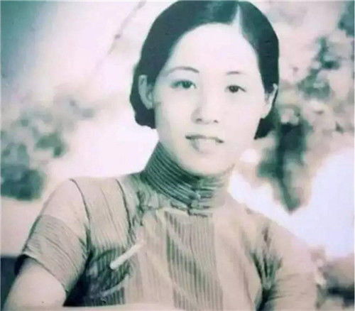 老婆跑路我傻五年女儿把我宠成神李文瑞短剧全集在线观看  老婆跑路我傻五年女儿把我宠成神，傻爸的五年守护，女儿把我变成神--第1张