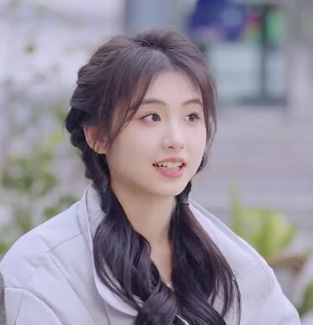 闪婚豪门这个女人她好香短剧在线资讯  闪婚豪门这个女人她好香短剧在线资讯，闪婚豪门之女人她很抢手--第1张