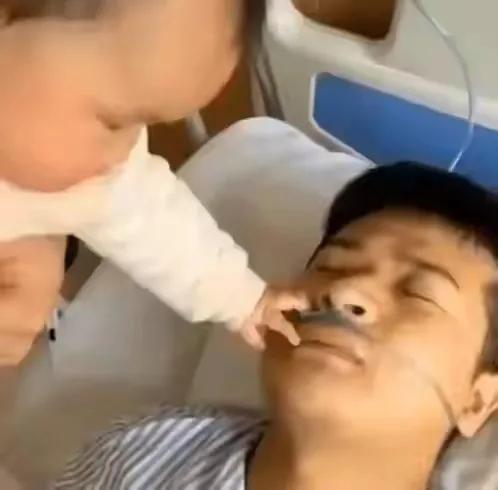 女儿拔了我的氧气管短剧在线资讯  ，女儿拔了我的氧气管短剧在线资讯，女儿拔氧气管，父亲无奈求助--第1张