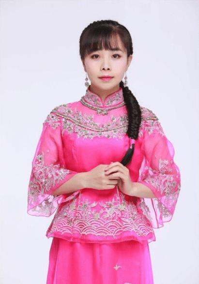 摊牌了我是万亿弃少短剧在线资讯  摊牌了，我是万亿弃少——短剧在线资讯，摊牌了，我是万亿弃少——短剧在线资讯--第1张