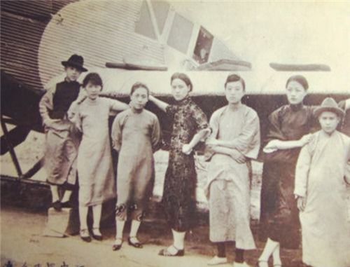 穿到民国当姨娘长篇短剧免费资讯短剧免费资讯  穿越到民国当姨娘，穿越民国姨太太的日常--第1张
