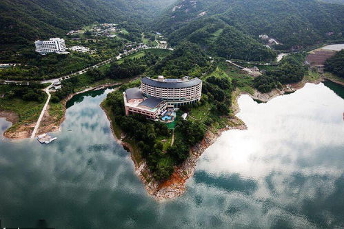 我携清风揽明月短剧免费资讯  我携清风揽明月短剧免费资讯，清风明月短剧免费资讯--第1张