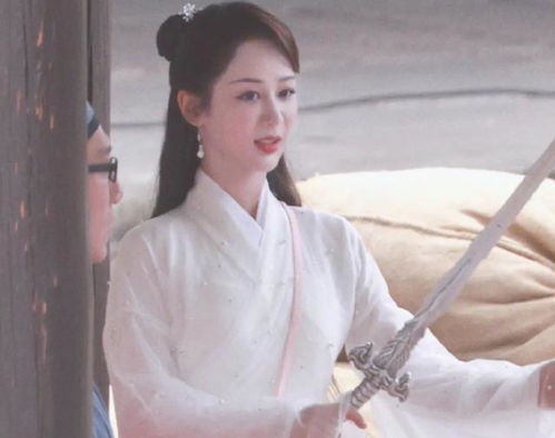  新版离婚后她惊艳了世界——夫人今晚不回来不来了，钟熙热播短剧资讯，新版离婚后她惊艳了世界，夫人今晚不回来不来了，钟熙短剧热播引发热议--第1张