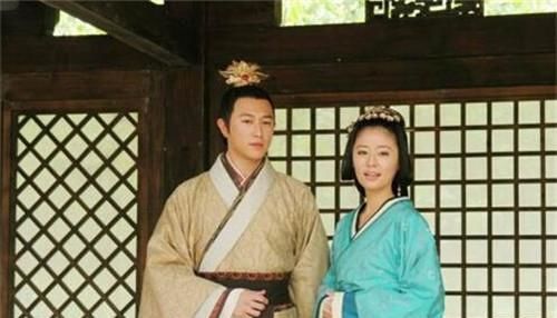 穿越老婆争夺战，太监名将的现代奇遇记--第1张
