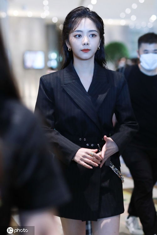 女大佬又美又飒短剧最新资讯 女大佬又美又飒短剧最新资讯在线观看--第1张