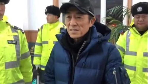 四爷你家娇妻又掉马甲免费观看全集--第1张