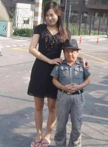 总裁夫人的双面身份，全集免费观看资讯--第1张