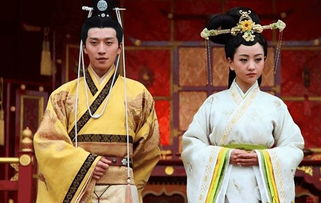 女扮男装后锦衣卫大人爱上我，女锦衣卫的秘密--第1张