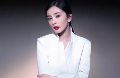 许她一世繁华，婚纱之恋小说短剧--第1张