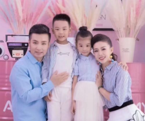 霍总那对龙凤胎和你长的很像短剧剧情资讯 霍总老婆超甜的--第1张