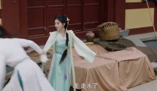 女王的极品画师，短剧剧情全集--第1张