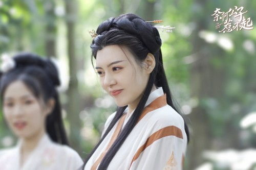 穿越才女第一人热播短剧全集剧情 穿越 才女--第1张