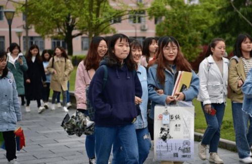 我资助的贫困生竟是假千金热播短剧全集剧情 我资助的穷学生成为总裁了最新章节--第1张