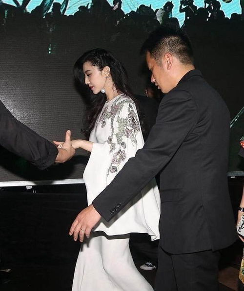 女明星的贴身保镖，全集剧情在线观看--第1张