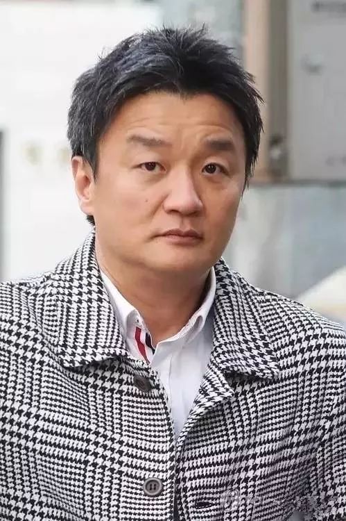错嫁豪门继承人，总裁的闪婚妻--第1张