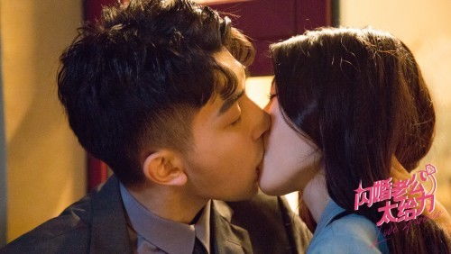 一撩定情闪婚老公是总裁，总裁撩妻套路深，在一撩定情闪婚老公是总裁，总裁撩妻套路深这个平台上，你可以免费阅读这篇短剧以及相关的所有内容，包括免费阅读章节和评论等。--第1张