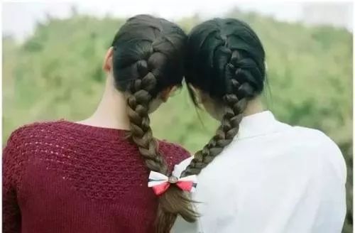 我和闺蜜一起穿越起点，狗血短剧中的奇幻冒险之旅--第1张