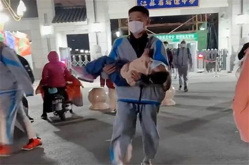 三个哥哥说好的有求必应,结果却集体家暴了 三个哥哥被撞飞后我走上了人生巅峰--第1张