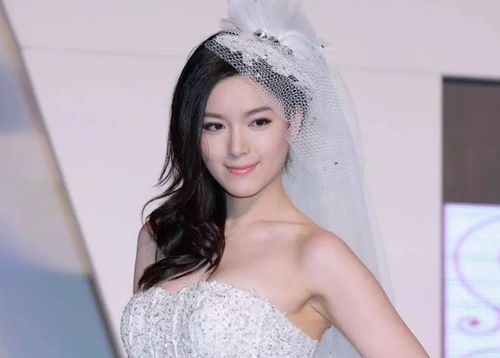 豪门影后，拒嫁神秘老公--第1张