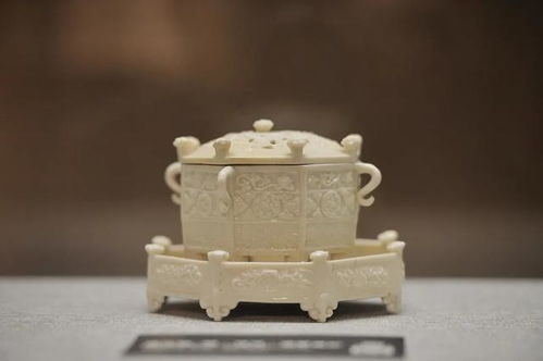 新回到古代当皇帝合成版短剧抢先看完整版 回到古代当皇子最新章节 --第1张