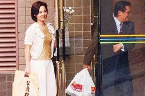 傅太太每天都想翻窗作案 傅太太每天都想离婚短剧全集免费观看资讯 --第1张