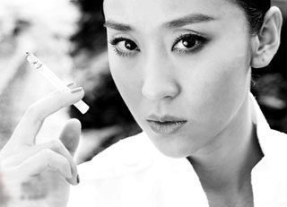黑化后傲娇霸总不禁撩短剧剧情资讯 黑化后的霸气女图片 --第1张