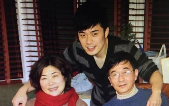 回到爸妈十九岁，爱恋的短剧大结局--第1张