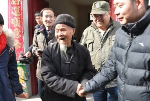 龙隐于田，老农父亲是大佬短剧大结局，揭秘最终胜利者！--第1张